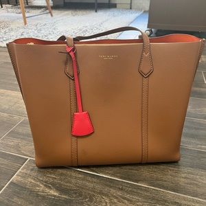 Tory Burch Perry Triple Compartment Tote Bag in Light Umber